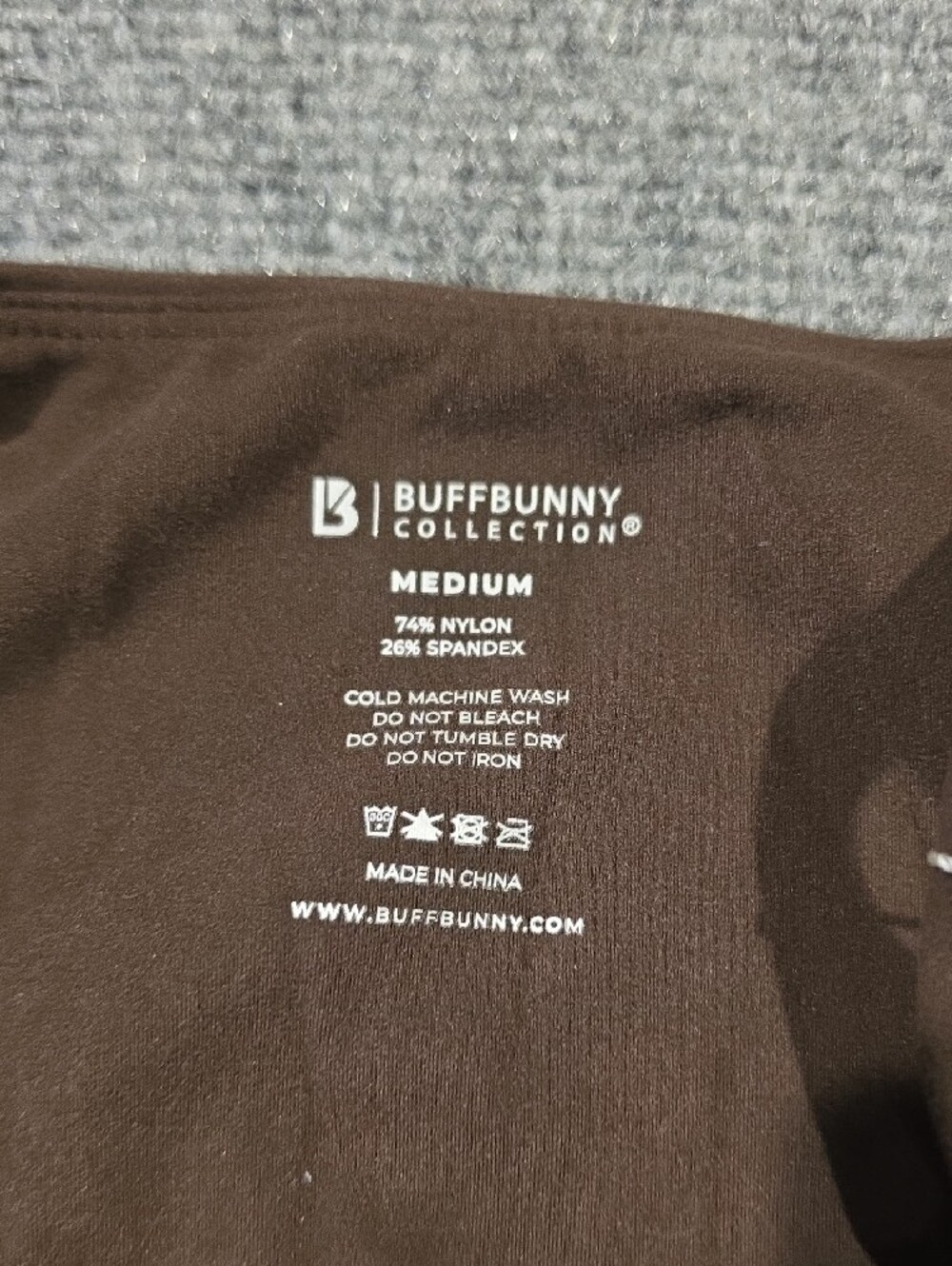 BuffBunny Twisted Curve Sportsbra Color Cold Brew Size Medium NEW!! - Picture 3 of 9